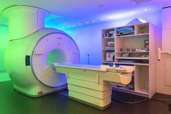 HMT画像診断クリニック（パート）の臨床検査技師求人メイン写真2