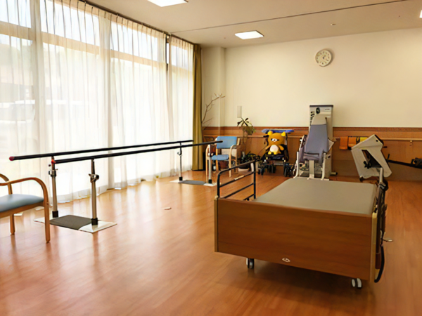 介護付き有料老人ホーム 旭ヶ丘生楽館（パート）の理学療法士求人メイン写真3