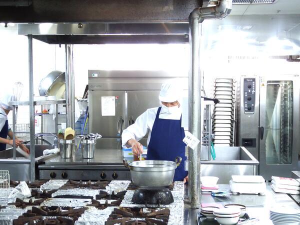 聖十字病院（常勤）の調理師/調理員求人の写真