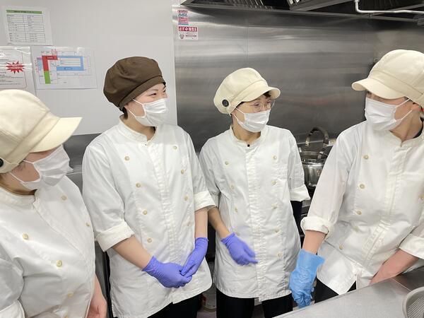 葉隠勇進(株) 東池袋第二保育園（厨房/パート）の調理補助求人の写真