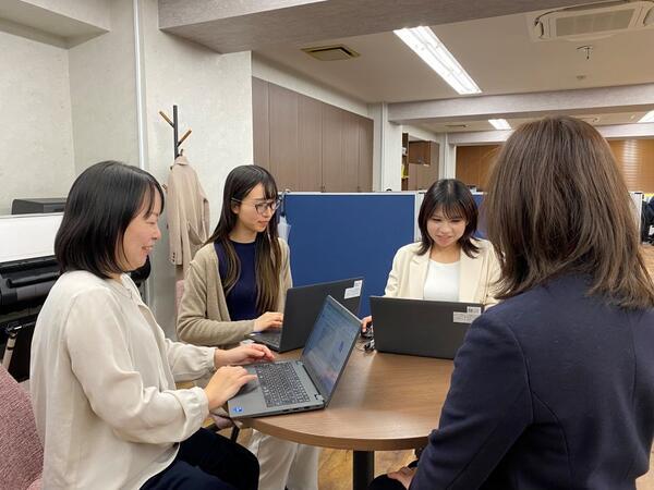 やさしい手 人事本部 人事グループ（常勤）の一般事務求人メイン写真2