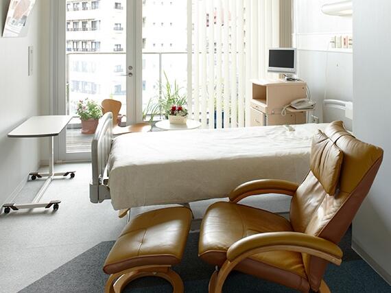 医療法人エイ・ジイ・アイ・エイチ 秋本病院（外来/常勤）の看護師求人の写真