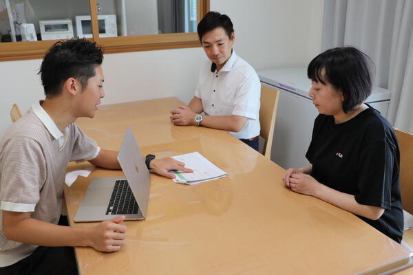 グループホームよつば西寺尾館の支援員求人メイン写真2