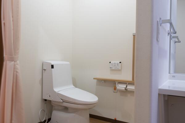 イリーゼ篠路（常勤）【駅近×残業少なめ！温泉付きホーム！】の介護職求人メイン写真4