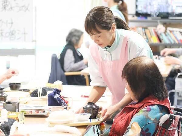 介護老人保健施設 アザリア（日勤常勤）の准看護師求人メイン写真2