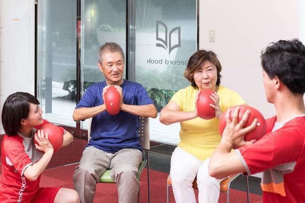 レコードブック佐倉志津（運動トレーナー/パート）の介護福祉士求人の写真