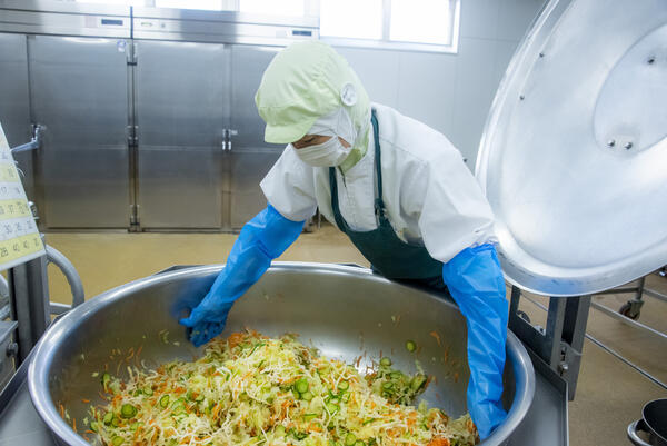 葉隠勇進(株) 目白小学校（厨房/正社員）の調理師/調理員求人メイン写真4