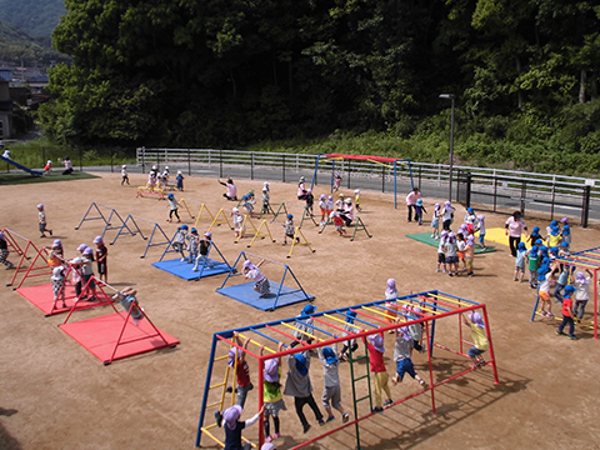 因島北認定こども園（パート）の保育士求人の写真