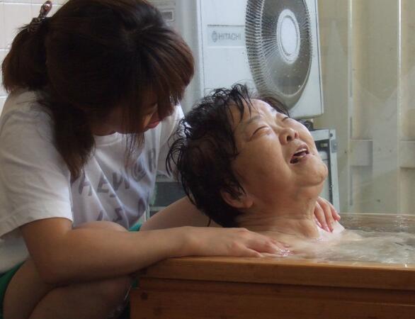 特別養護老人ホーム 白根聖明園（契約職員/日勤常勤）の介護職求人メイン写真5