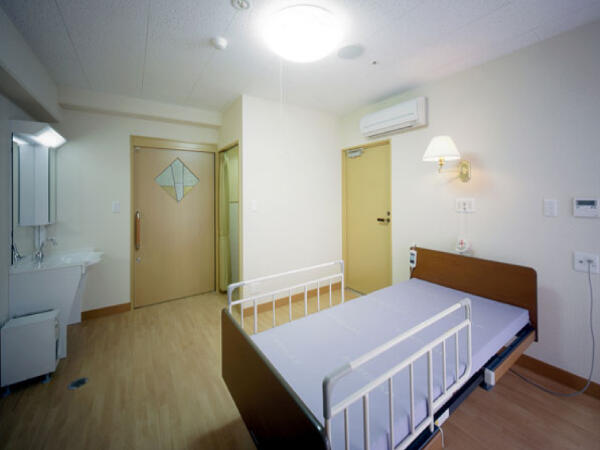 介護付有料老人ホームいまり（常勤）の介護職求人メイン写真3