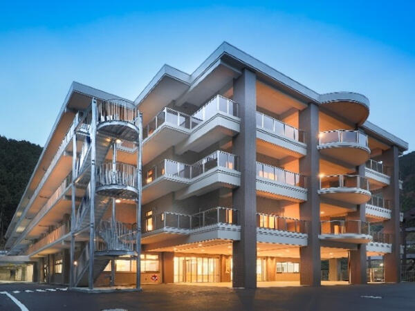 特別養護老人ホーム 桧原苑（常勤）の准看護師求人の写真