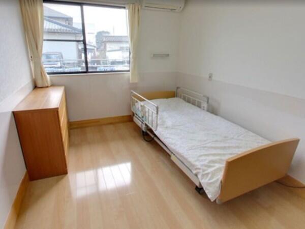 住宅型有料老人ホーム りんごの樹（夜勤専従パート）の介護職求人メイン写真3