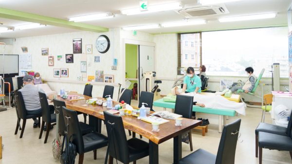 ぐり～んデイサービス椥辻（あん摩マッサージ指圧師/常勤）のその他求人メイン写真4