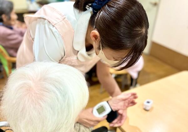 有料老人ホーム サンビレッジ三鷹（夜勤専従/パート）の介護職求人の写真