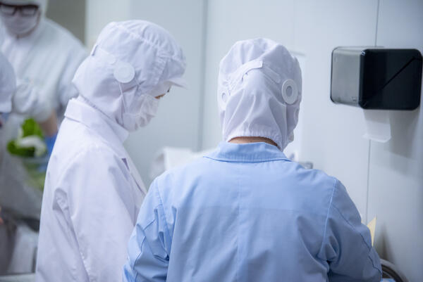 葉隠勇進(株)横浜市鶴見区元宮1丁目学校給食（厨房/パート）の調理補助求人メイン写真4