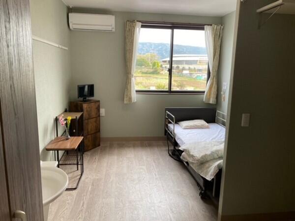 住宅型有料老人ホーム やすらぎの家弐番館（常勤）の准看護師求人メイン写真2