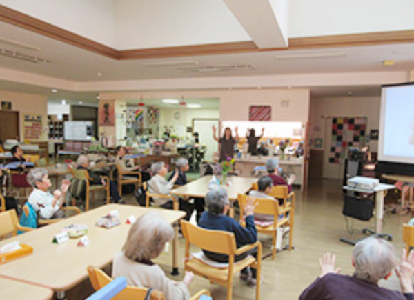 デイサービスセンターあじさいの郷（常勤）の介護職求人メイン写真3