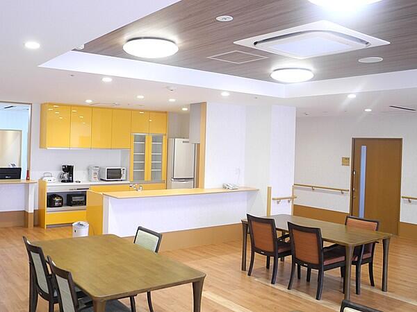 フェニックス月が丘ケアセンター（パート）の介護福祉士求人メイン写真4