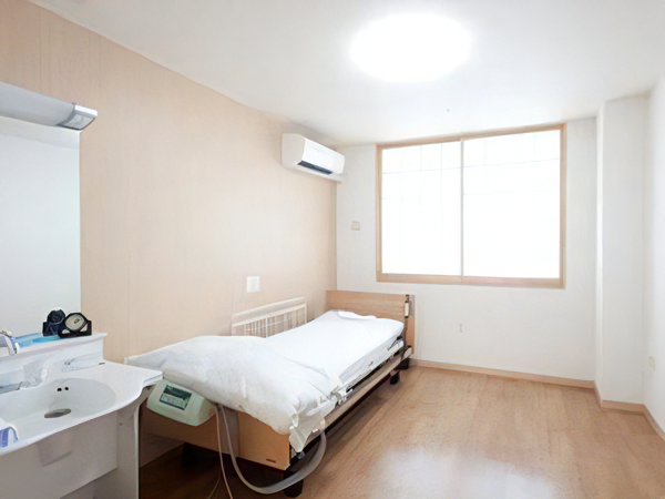 特別養護老人ホーム あったかの家みさと（パート）の介護職求人メイン写真4