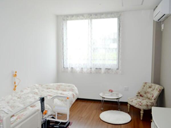 サービス付き高齢者向け住宅 FLOWER OF LIFE 向陽（パート）の介護職求人メイン写真3