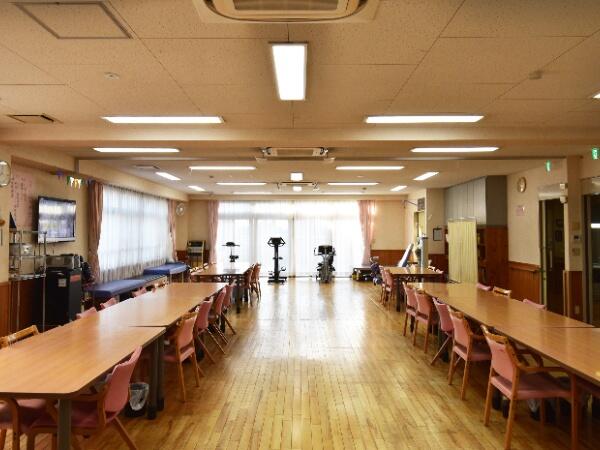 やまクリニック　デイケアいぶき（訪問リハ/常勤）の理学療法士求人メイン写真2