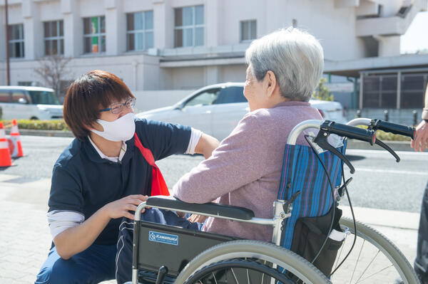 住宅型有料老人ホーム ベイシス梅南館（常勤） の介護職求人の写真