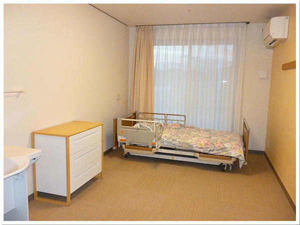  介護老人保健施設にしじょう（常勤）の理学療法士求人メイン写真2