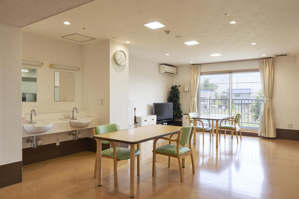 医療施設型ホスピス 医心館 浦和美園（常勤）の看護師求人サブ写真2