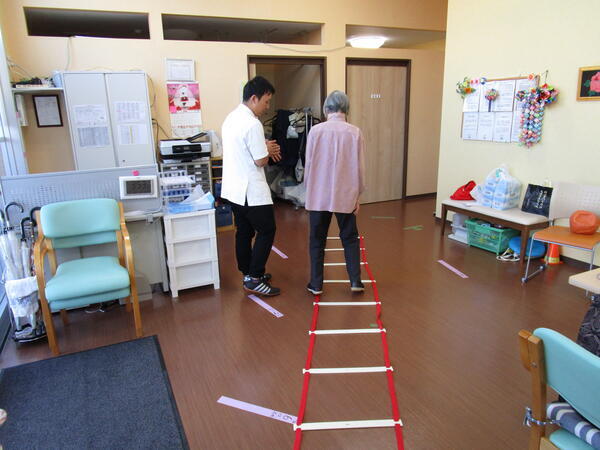 機能訓練型デイサービス　サロンデイ桜ヶ丘の柔道整復師求人メイン写真3