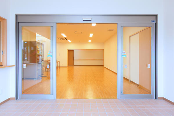 有料老人ホーム名和の樹（常勤）の介護福祉士求人メイン写真2