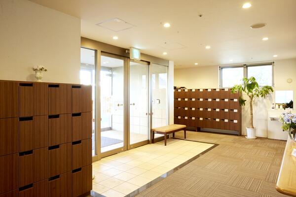 イリーゼ西岡（常勤）【会話と笑顔を大切にする介護職♪】の介護職求人メイン写真2