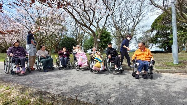 特別養護老人ホーム フィラージュ開出（契約社員/常勤）の介護職求人の写真