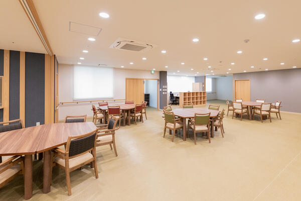 有料老人ホーム明里（パート）の介護職求人メイン写真4