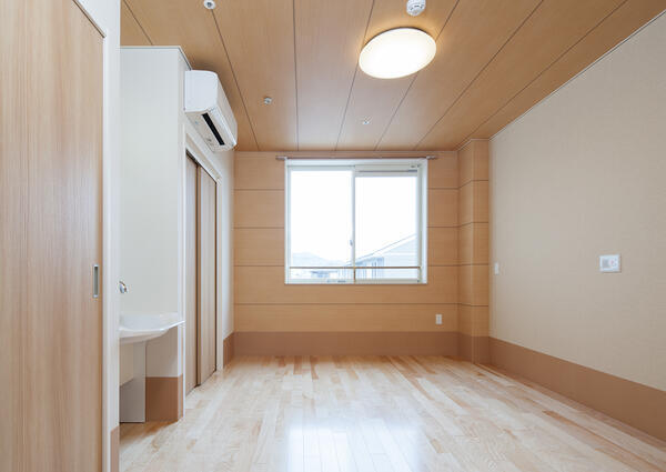 介護付有料老人ホームかんだんて（常勤）の准看護師求人メイン写真3