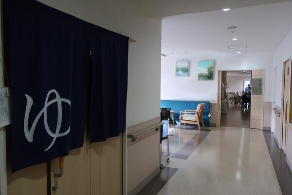 特別養護老人ホーム 恵徳苑（準夜勤パート) の介護職求人メイン写真3