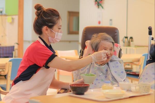 櫛形荘介護老人福祉施設（パート）の介護職求人メイン写真3