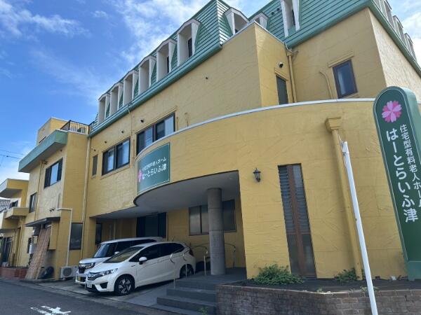 住宅型有料老人ホームはーとらいふ津（常勤）の准看護師求人メイン写真1