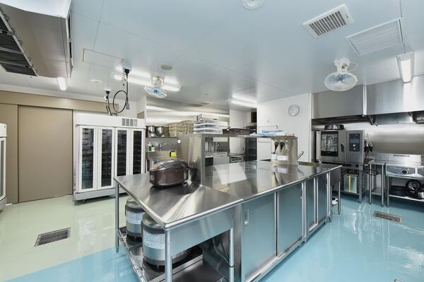 グランドファミリア植田（常勤）の調理師/調理員求人メイン写真2