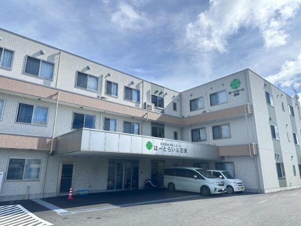 住宅型有料老人ホームはーとらいふ沼津（常勤）の准看護師求人メイン写真1