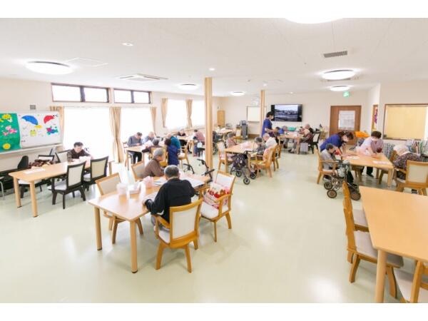 住宅型有料老人ホーム 野の花（常勤） の介護福祉士求人メイン写真2