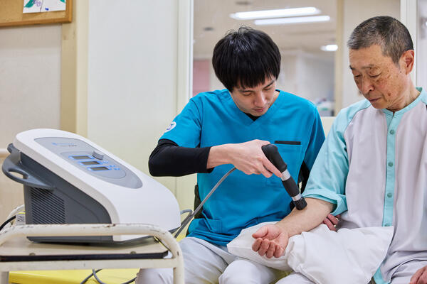花と森の東京病院（常勤）の理学療法士求人メイン写真4