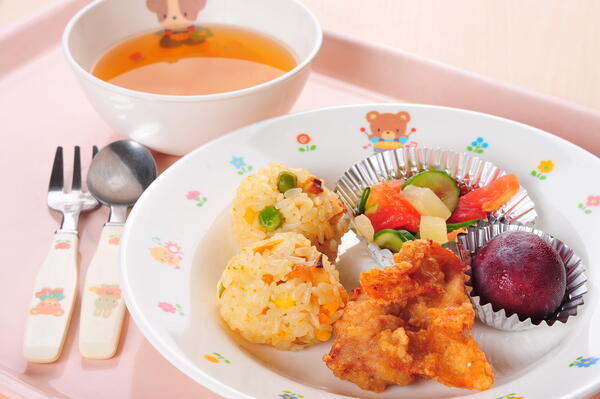 株式会社エポカフードサービス 広島県呉市内の認定こども園（厨房/常勤）の栄養士求人メイン写真4