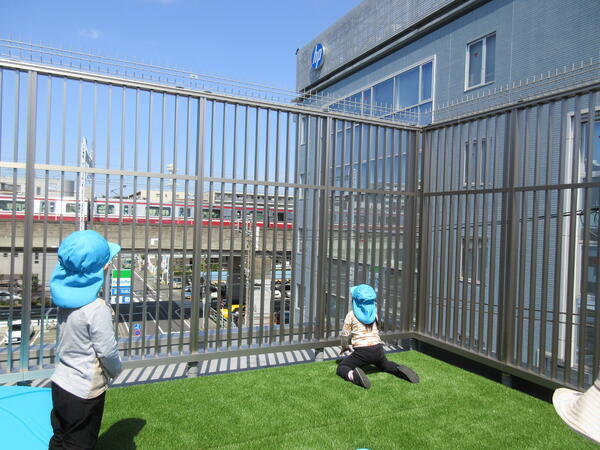 認可保育園 あーす保育園鶴見中央（短時間/常勤）の保育士求人サブ写真1