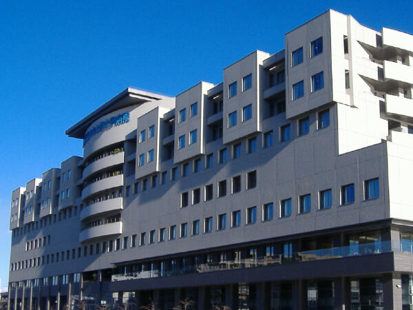 横浜市立みなと赤十字病院（施設課/常勤嘱託職員）の一般事務求人の写真