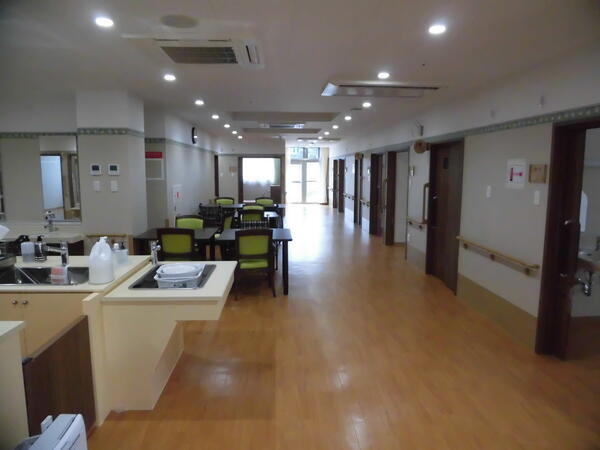 特別養護老人ホーム成田苑（デイ/常勤）の介護福祉士求人メイン写真5