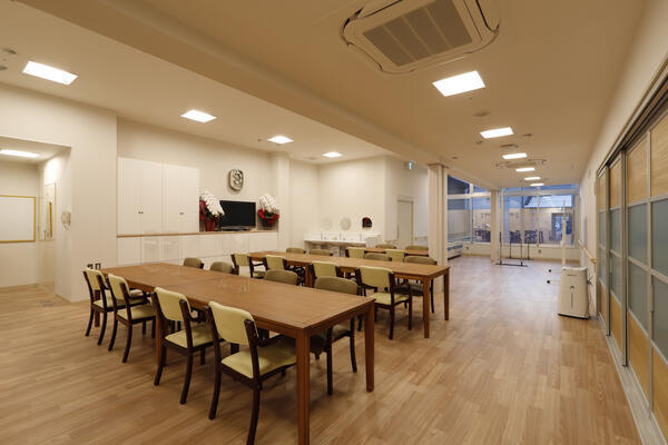 しらゆりデイサービス（パート）の介護職求人メイン写真2