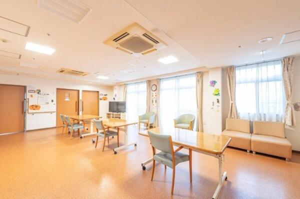 イリーゼ船橋塚田（常勤）【一人ひとりに向き合う施設内ケア】の介護職求人の写真