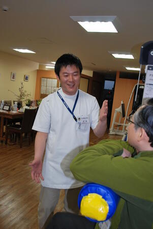 機能訓練型デイサービス　サロンデイ桜ヶ丘の柔道整復師求人サブ写真1