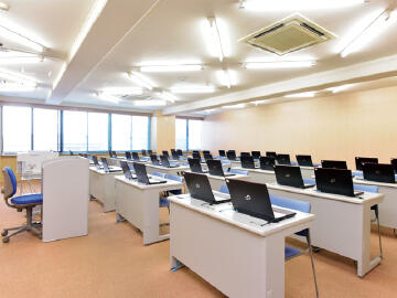 よしみず病院附属看護学院（基幹教員/常勤）の看護師求人メイン写真2