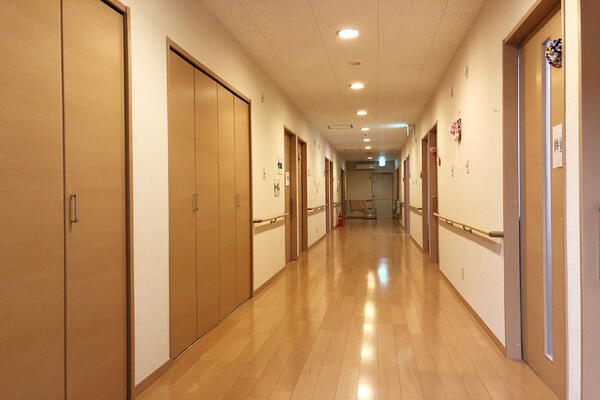 有料老人ホーム リアリゼひびきの（パート）の介護福祉士求人メイン写真2